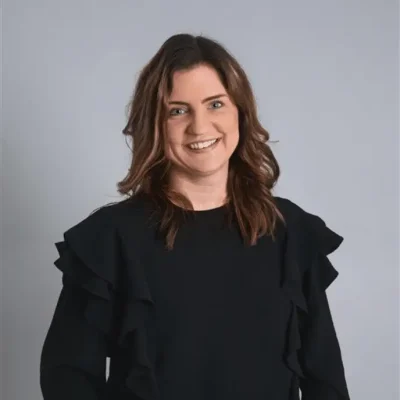 Porträttbild på Josefin